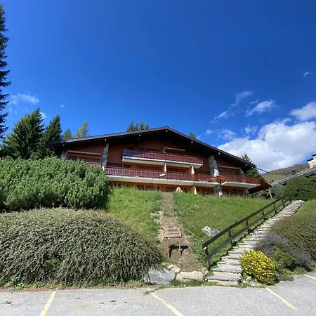 Апартаменты Nadia 7 *